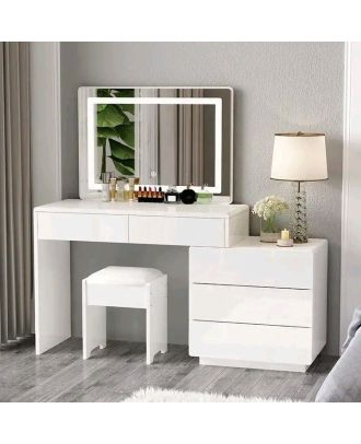 Makeup Vanity, White - A095